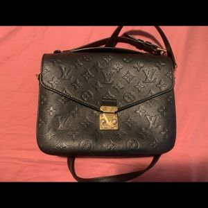 Louis Vuitton Pochette Métis